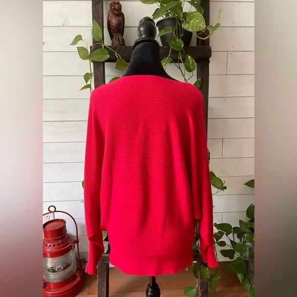 Makarthy: Sweater - Picture 14 of 17